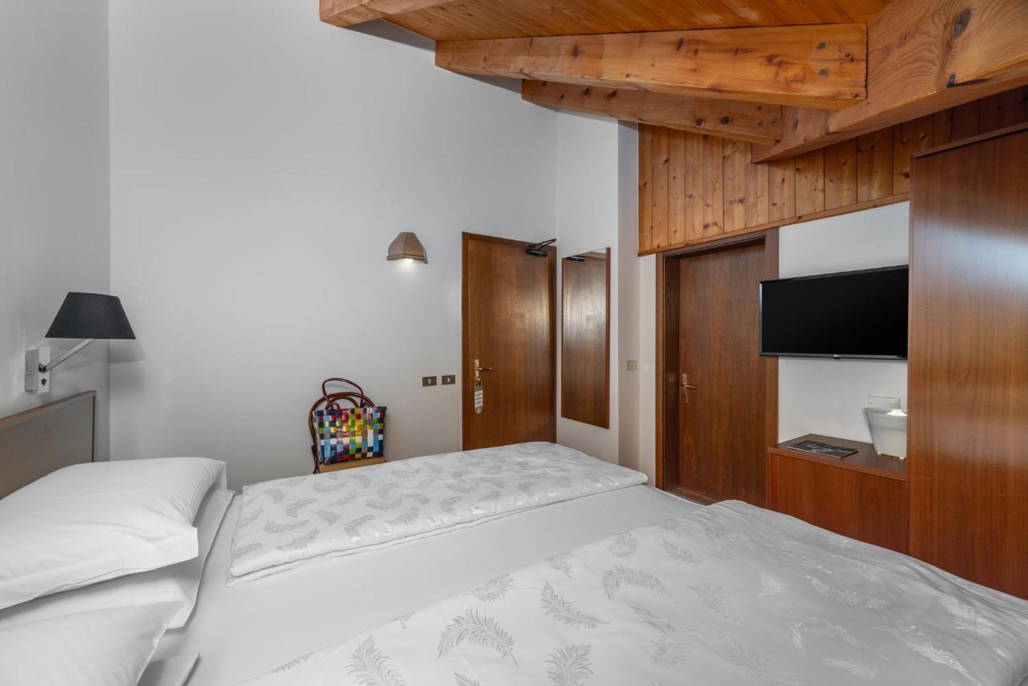 Hotel Ariston Garden & Spa Monclassico Room photo